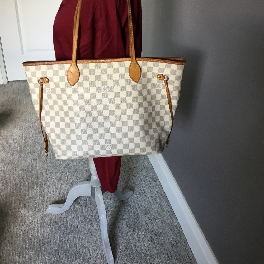 Authentic Louis Vuitton Neverfull MM